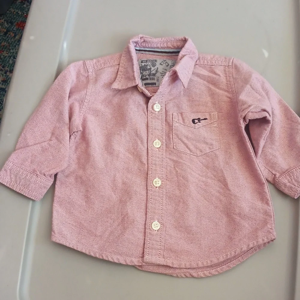 Old Navy heathered red button-up shirt